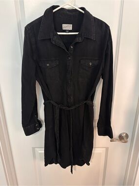 Universal Thread Black Button-Front Shirt